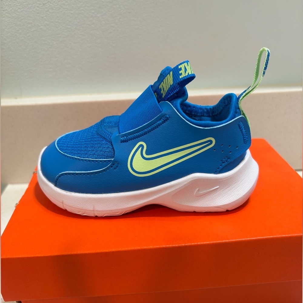 Nike Flex Runner 3 Toddler Sneakers Size 6